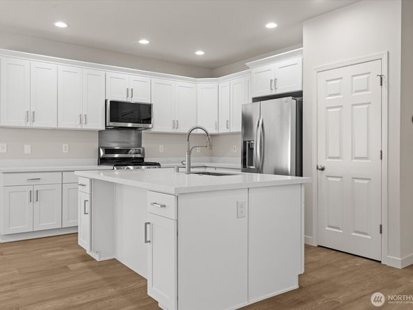 11829 Wilmington Way, Mukilteo WA 98275