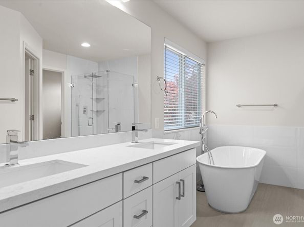 11829 Wilmington Way, Mukilteo WA 98275