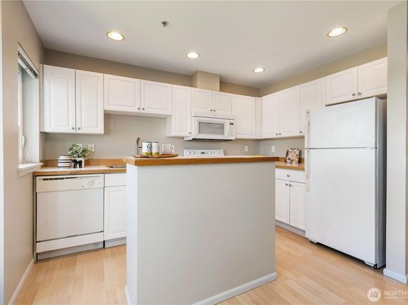 2101 N 55th Street 206, Seattle WA 98103