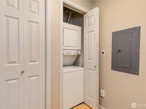 2101 N 55th Street 206, Seattle WA 98103