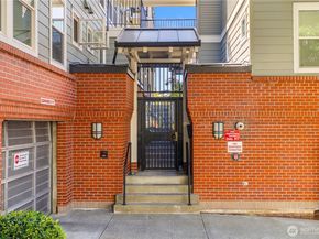 2101 N 55th Street 206, Seattle WA 98103
