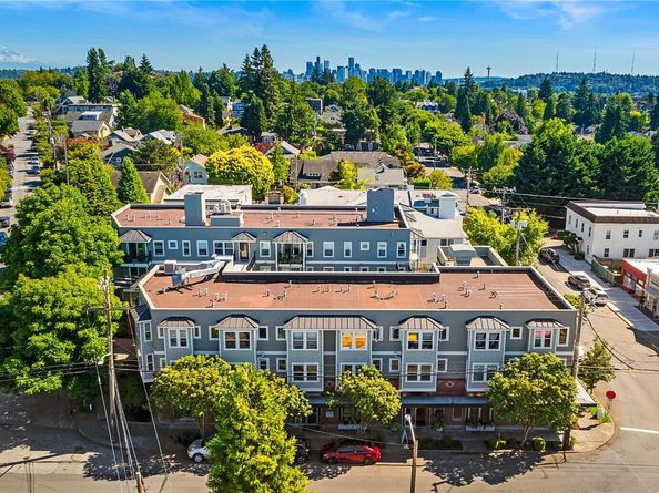 2101 N 55th Street 206, Seattle WA 98103