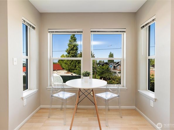 2101 N 55th Street 206, Seattle WA 98103