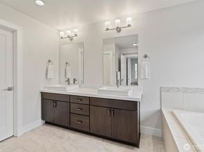 26637 NE Boyd Way 102, Duvall WA 98019