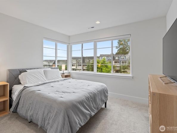 26637 NE Boyd Way 102, Duvall WA 98019