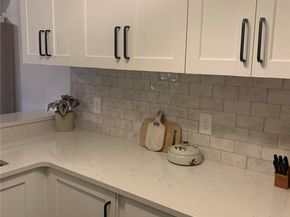 11909 93rd Lane NE 203, Kirkland WA 98034