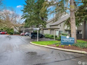 11909 93rd Lane NE 203, Kirkland WA 98034