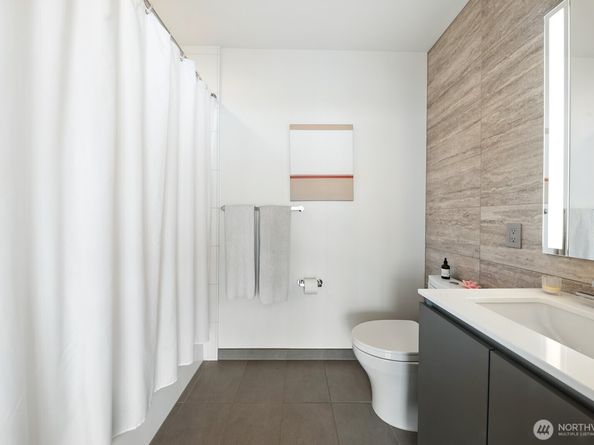 2510 6th Avenue 3502, Seattle WA 98121