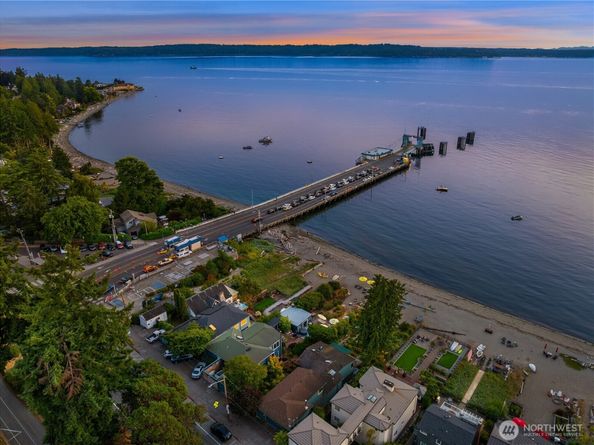 8917 Fauntleroy Way SW, Seattle WA 98136