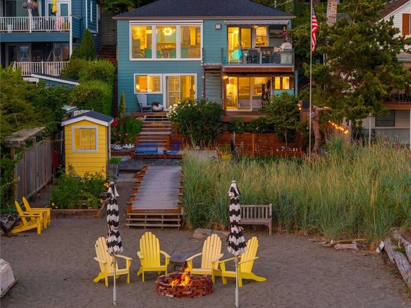 8917 Fauntleroy Way SW, Seattle WA 98136