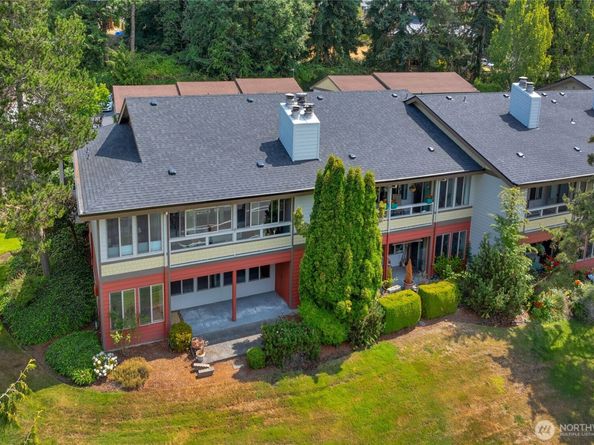 23509 Lakeview Drive A101, Mountlake Terrace WA 98043