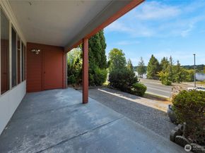 23509 Lakeview Drive A101, Mountlake Terrace WA 98043