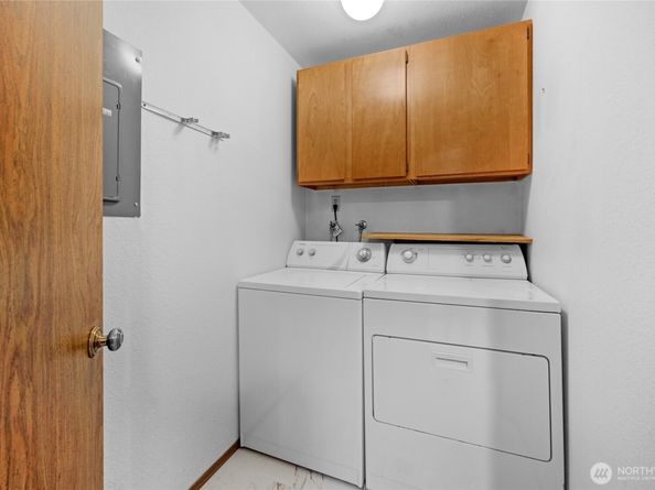 23509 Lakeview Drive A101, Mountlake Terrace WA 98043