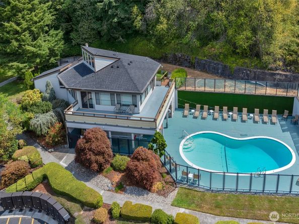 23509 Lakeview Drive A101, Mountlake Terrace WA 98043