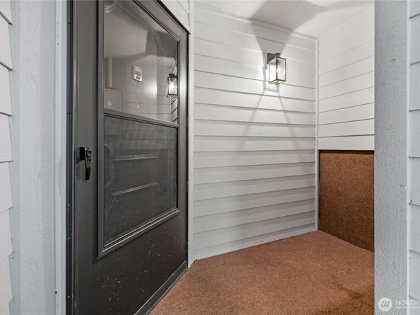 23509 Lakeview Drive A101, Mountlake Terrace WA 98043