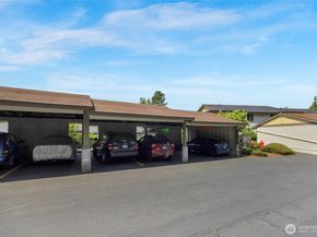 23509 Lakeview Drive A101, Mountlake Terrace WA 98043