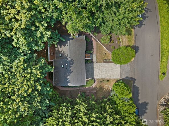 1080 Ridgewood Circle SW, Issaquah WA 98027