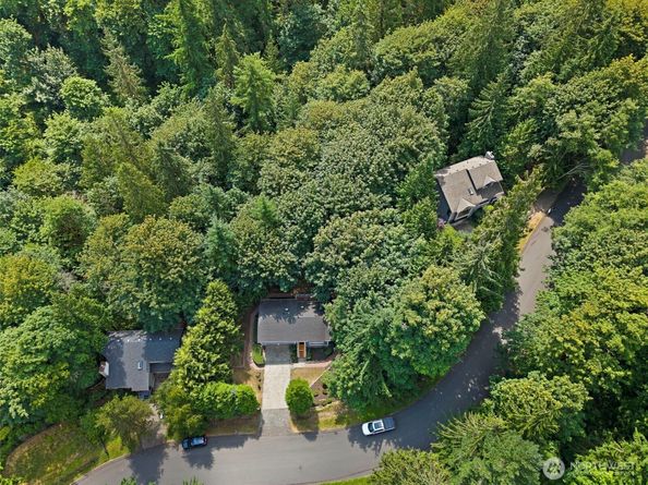 1080 Ridgewood Circle SW, Issaquah WA 98027