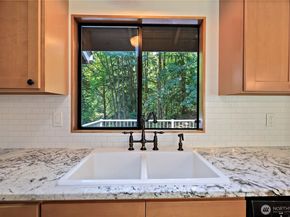 1080 Ridgewood Circle SW, Issaquah WA 98027