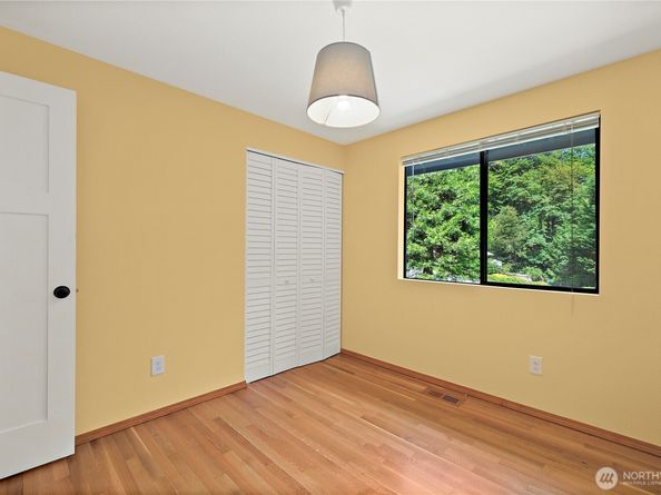 1080 Ridgewood Circle SW, Issaquah WA 98027