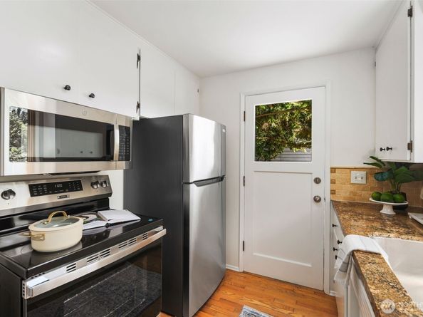 8139 14th Avenue SW, Seattle WA 98106
