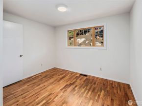 8139 14th Avenue SW, Seattle WA 98106