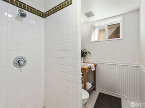 8139 14th Avenue SW, Seattle WA 98106