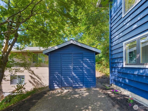 8139 14th Avenue SW, Seattle WA 98106