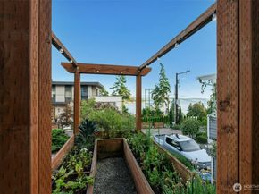 8812 NE 117th Place, Kirkland WA 98034