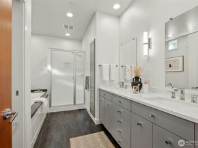 8812 NE 117th Place, Kirkland WA 98034