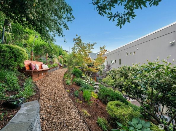 8812 NE 117th Place, Kirkland WA 98034