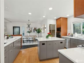 8812 NE 117th Place, Kirkland WA 98034