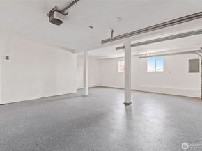 2800 W Elmore Place, Seattle WA 98199
