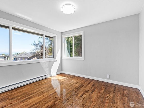 2800 W Elmore Place, Seattle WA 98199