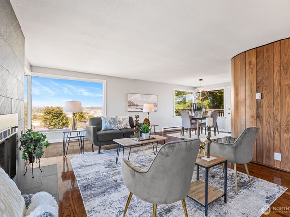 2800 W Elmore Place, Seattle WA 98199