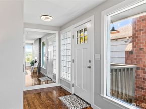 2800 W Elmore Place, Seattle WA 98199
