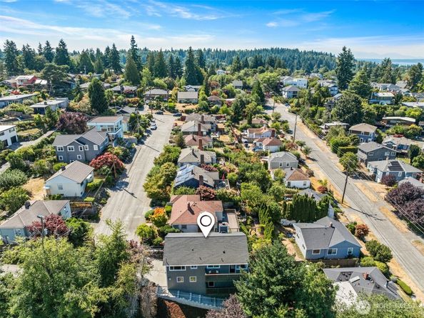 2800 W Elmore Place, Seattle WA 98199