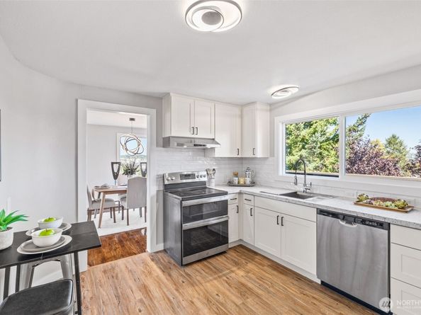 2800 W Elmore Place, Seattle WA 98199