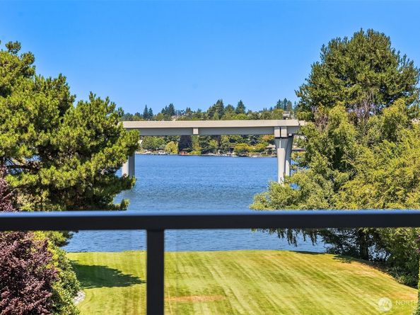 2500 Canterbury Lane E 302, Seattle WA 98112