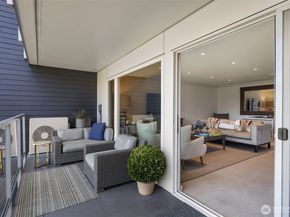 2500 Canterbury Lane E 302, Seattle WA 98112
