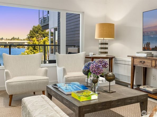 2500 Canterbury Lane E 302, Seattle WA 98112