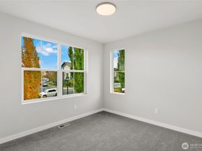 587 SW 97th Street 74, Seattle WA 98106