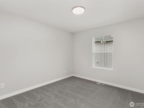 587 SW 97th Street 74, Seattle WA 98106