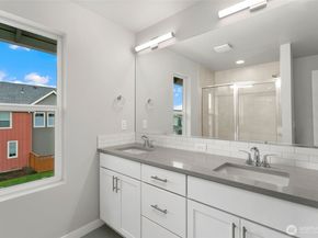 587 SW 97th Street 74, Seattle WA 98106