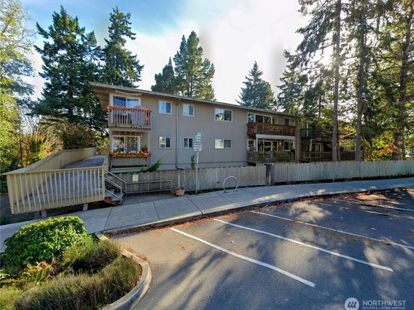 465 Winslow Way E 108, Bainbridge Island WA 98110