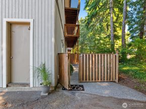 465 Winslow Way E 108, Bainbridge Island WA 98110