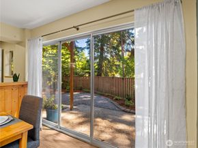 465 Winslow Way E 108, Bainbridge Island WA 98110