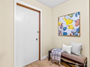 465 Winslow Way E 108, Bainbridge Island WA 98110
