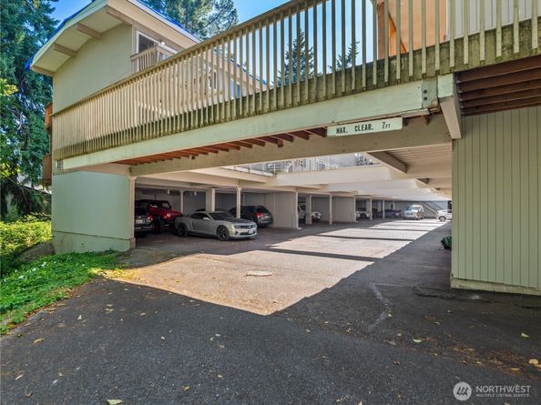 465 Winslow Way E 108, Bainbridge Island WA 98110