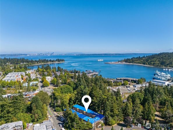 465 Winslow Way E 108, Bainbridge Island WA 98110
